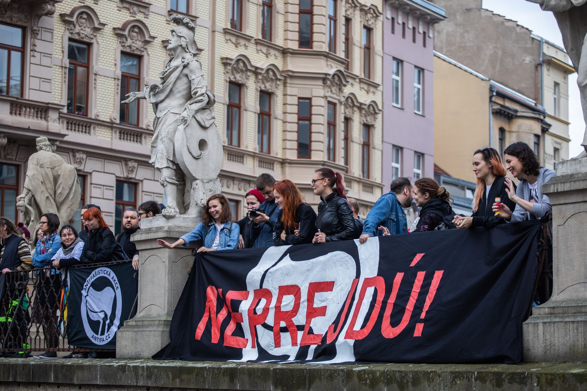 Těžkooděnci policie Brno průvod radikálové