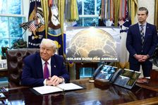 Nová příprava na hvězdné války. Zachytíme rakety z vesmíru, tvrdí Trump