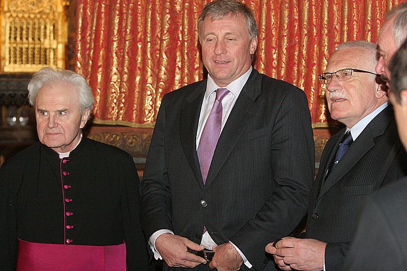 Korunovační klenoty zpátky v komoře