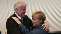 Merkelová a Seehofer