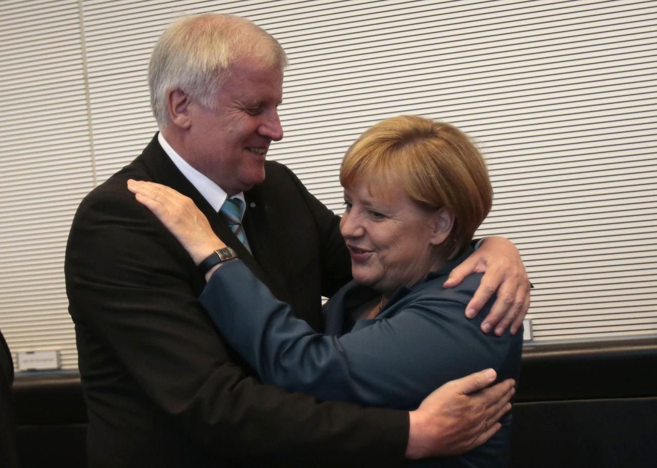 Merkelová a Seehofer