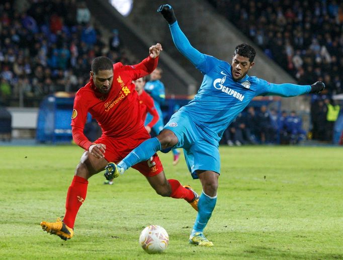 Fotbal, Evropská liga Zenit Petrohrad - Liverpool: Hulk (vpravo) - Glen Johnson