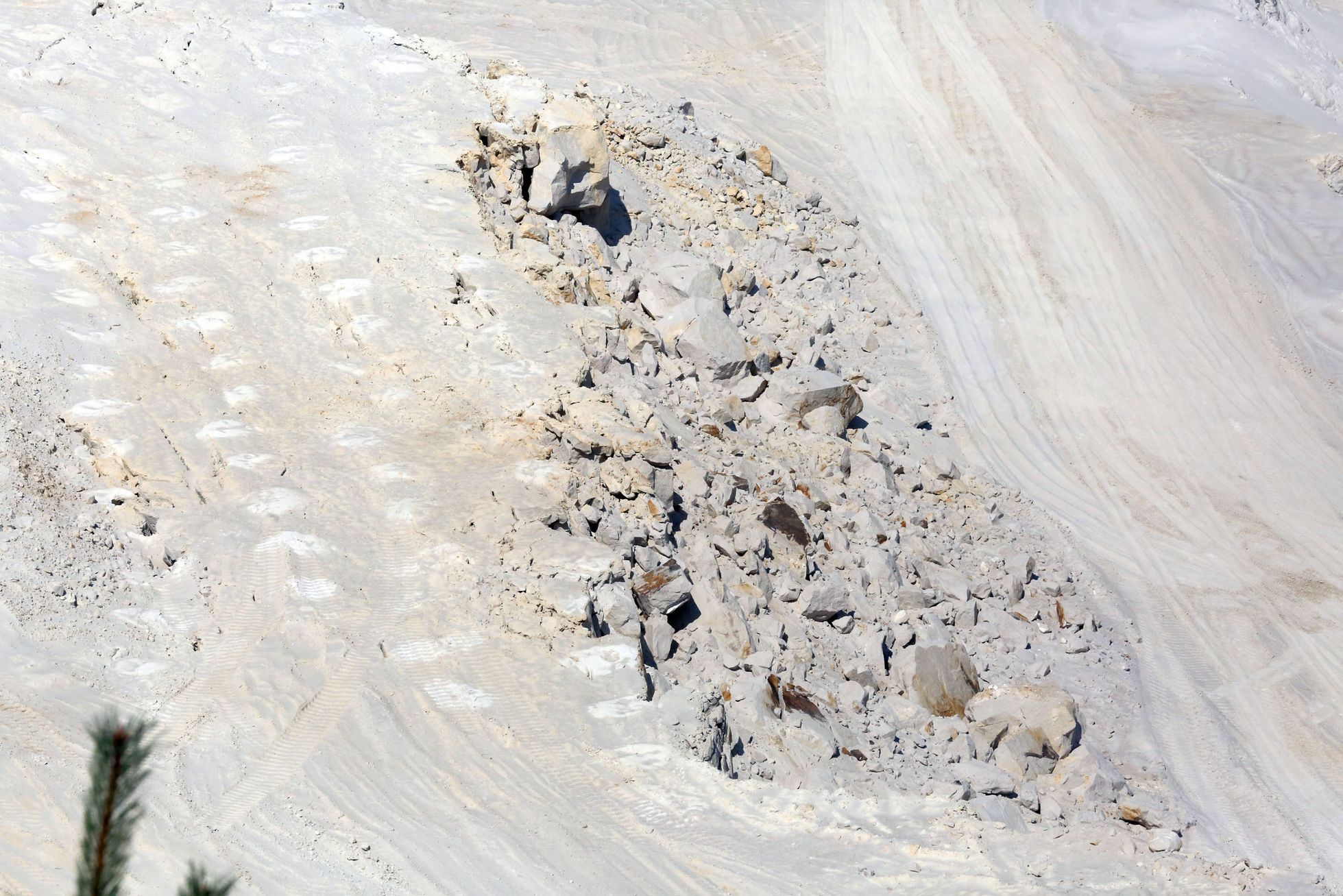 Těžba a úprava sklářských písků