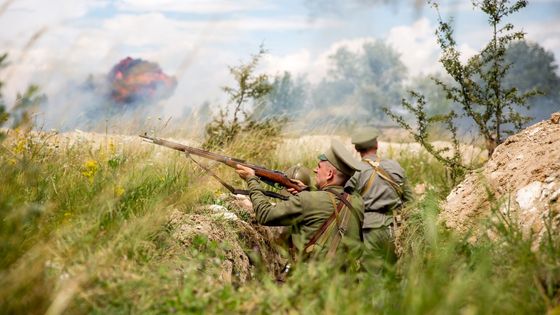 Foto: V Milovicích jako u Zborova. Velká rekonstrukce připomněla veřejnosti sté výročí známé bitvy