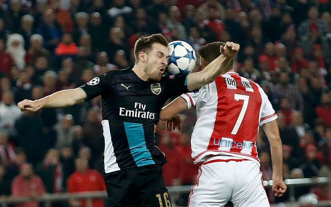 LM, Olympiacos -Arsenal: Kostas Fortounis - Aaron Ramsey