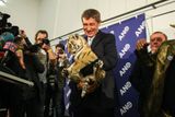 Andreji Babišovi přivedli na oslavu druhého místa a zisku téměř devatenácti procent do štábu hnutí ANO mládě tygra.