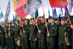 "Čas mladých hrdinů." Děti z okupované Ukrajiny vozí na "sportovní" vojenské tábory