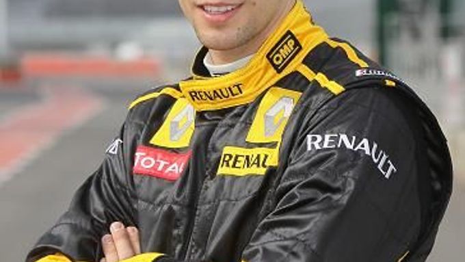 Foto: Charouz se proháněl Silverstonem. Testoval formuli Renaultu