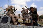 Francie, Německo a Itálie hrozí sankcemi kvůli skrytým dodávkám zbraní do Libye