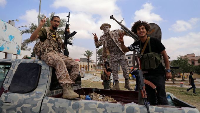 Bojovníci loajální vládě v Tripolisu.