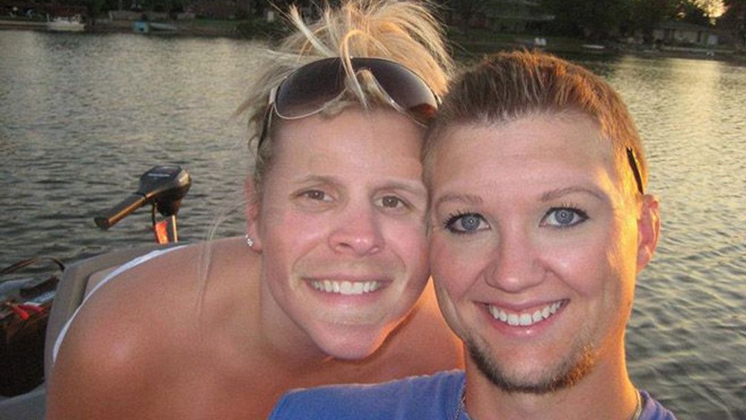 Face swap video pro. Swap faces in your private photo.