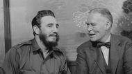 Kubánský premiér Fidel Castro (vlevo) s americkým ministrem zahraničních věcí Christianem Herterem při setkání v New Yorku (1959).