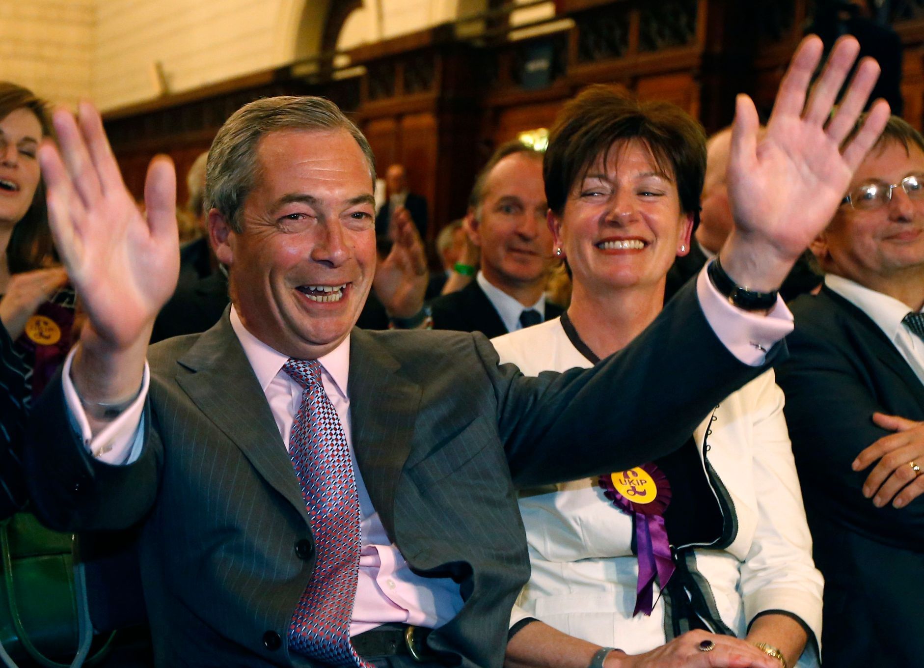 Nigel Farage (UKIP)  se raduje z výsledku eurovoleb