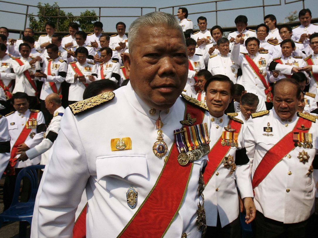 Samak Sundaravej