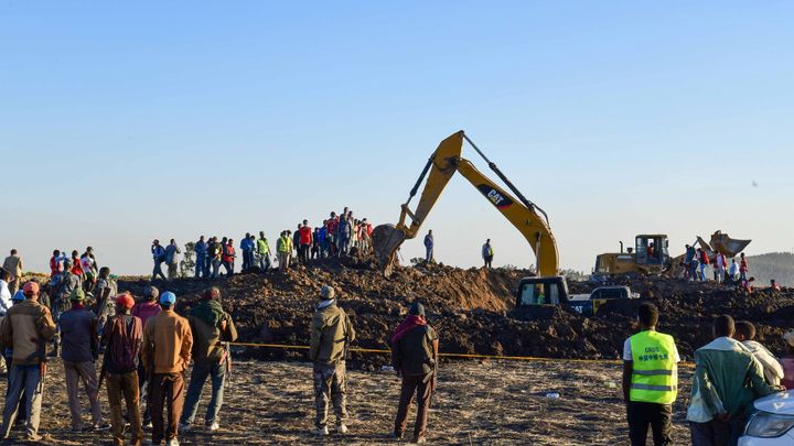 V Etiopii našli černé skříňky zříceného Boeingu. Vyšetřování je na začátku