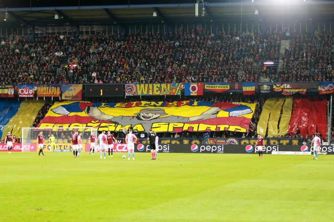 Choreo fanoušků Sparty v derby Sparta - Slavia v 10. kole FL