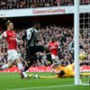 Emmanuel Adebayor proti Arsenalu