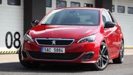 Peugeot 308 GTI se začal v Česku prodávat koncem loňského roku za 799 500 korun. Teprve teď na jaře jsme dostali šanci vyzkoušet ho na okruhu. Čekalo nás deset kol na mosteckém autodromu.