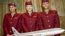 Letušky katarské letecké společnosti Qatar Airways. Snímek z roku 2006