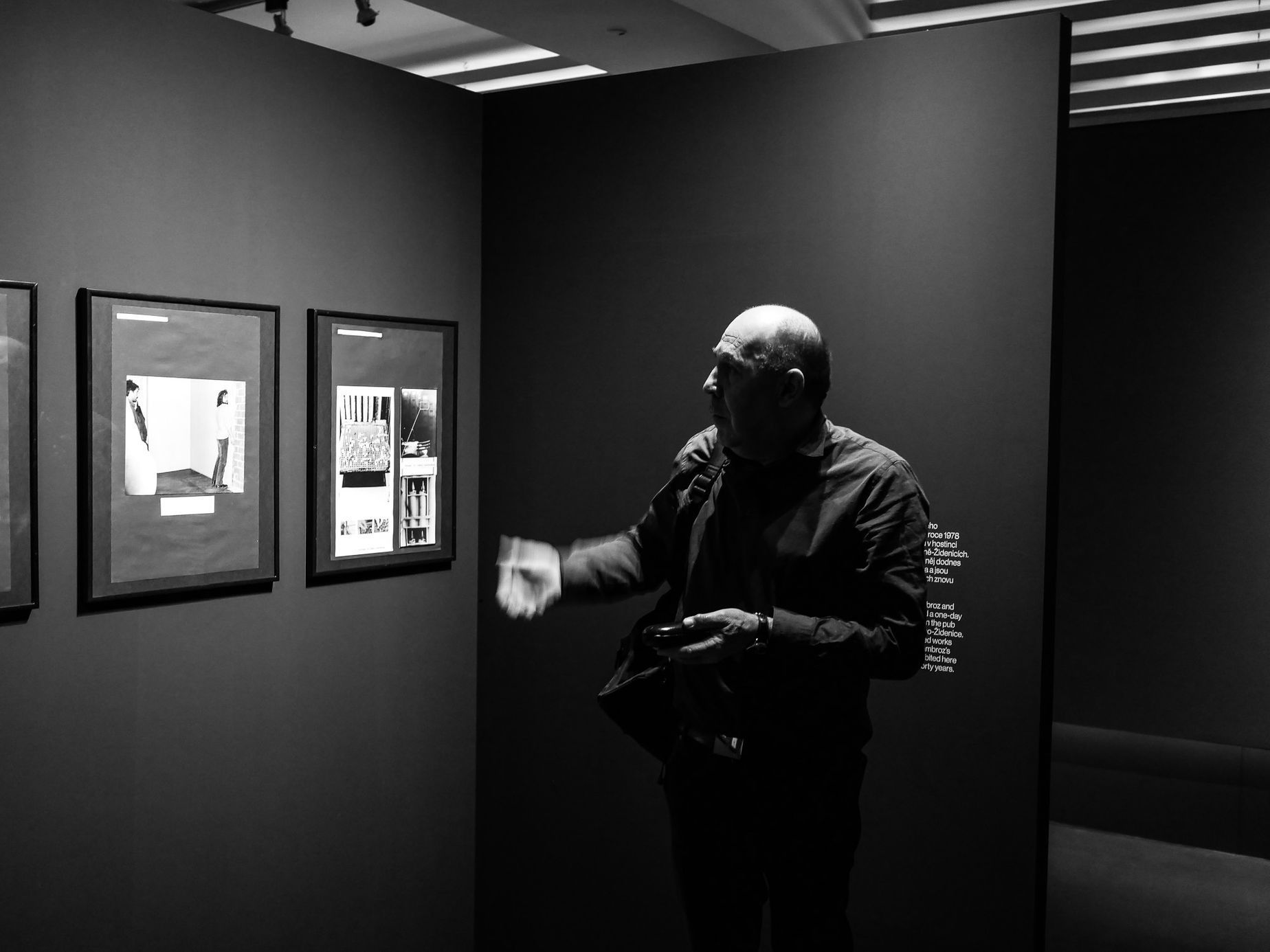 Vladimír Ambroz: Akce (výstava v Domě fotografie GHMP)