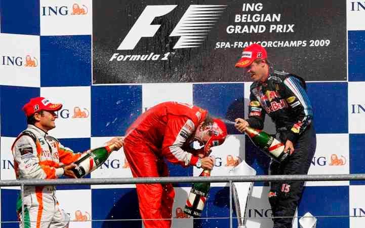 Räikkönen, Fisichella a Vettel na stupních vítězů po Velké ceně Belgie