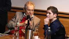 Exprezident Miloš Zeman těsně před volbami podpořil předsedkyni SOCDEM Janu Maláčovou jako lídryni Stačilo! v Praze.