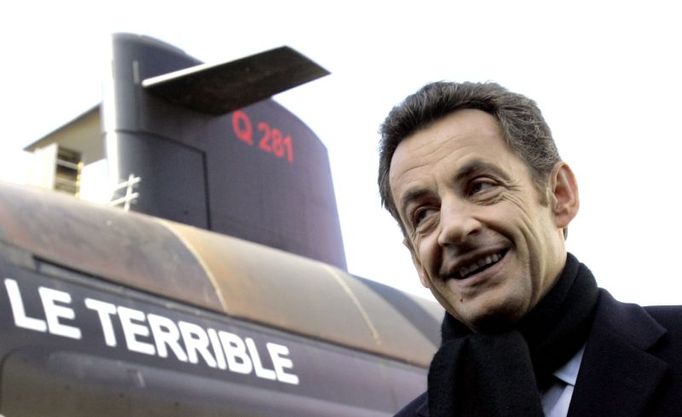 Francouzský prezident Nicolas Sarkozy během slavnostního vypuštění nové jaderné ponorky "Le Terrible"