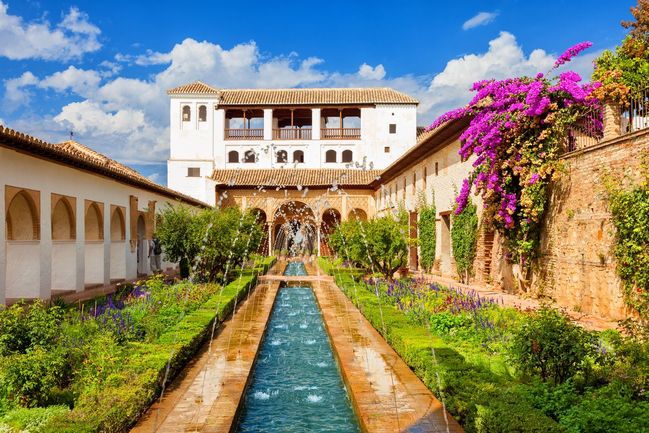 Komplex Alhambry a zahrady Generalife, Granada, Španělsko