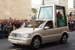 Hledá se tvůrce ekologického vozidla pro papeže