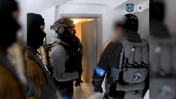 Chtěli zapálit synagogu v Brně, některým nebylo ani 15. Verbovali je k džihádistům; Zdroj foto: Policie ČR