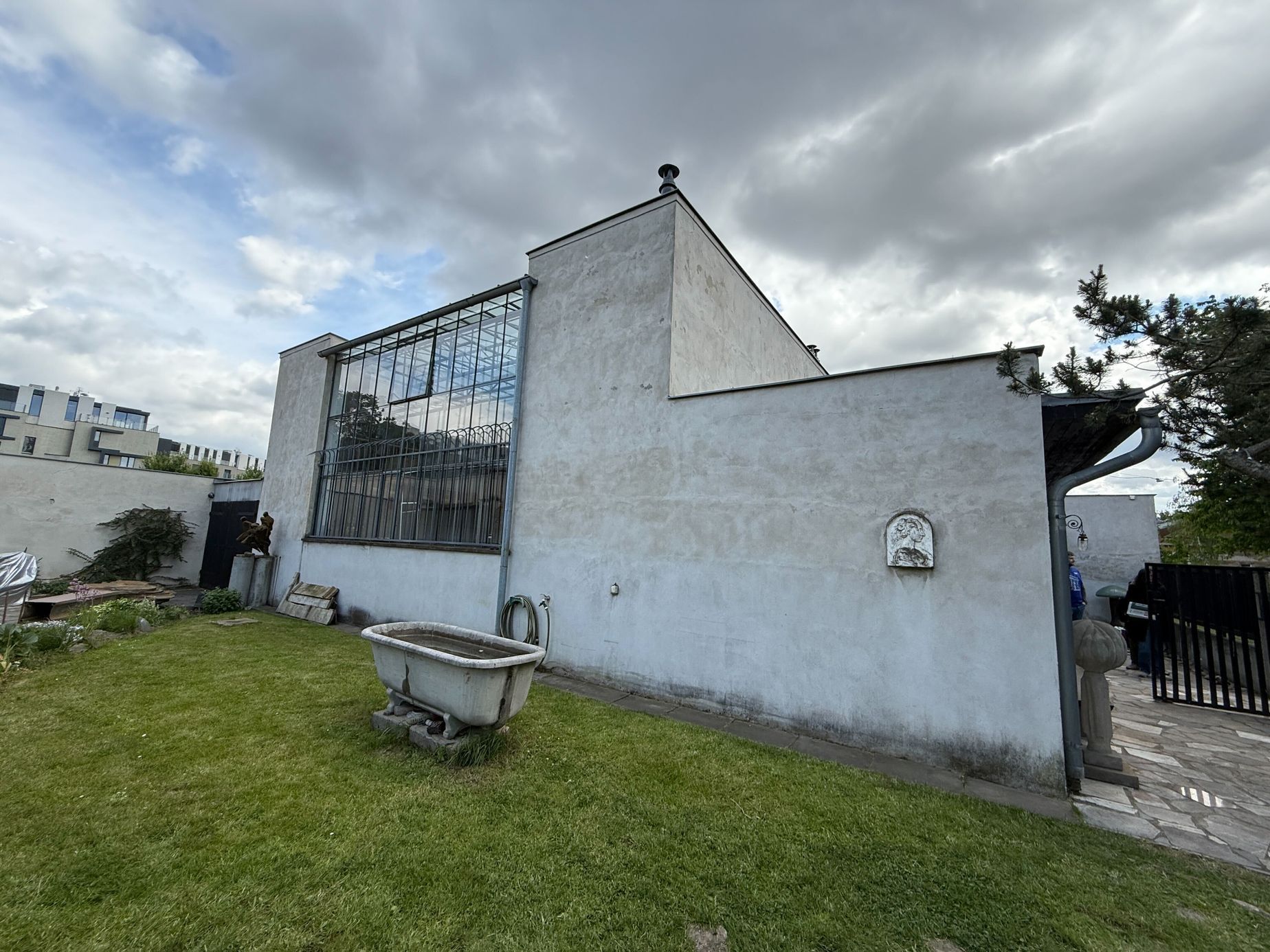 ateliér, sochy, Sochařský ateliér Jana Laudy, Olgoj Chorchoj