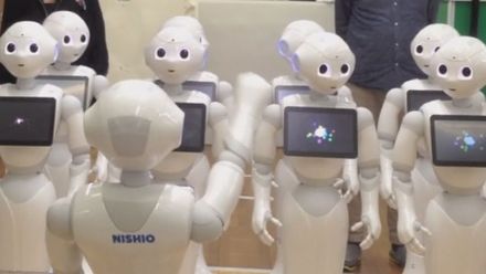 Roboti se naučili evropskou hymnu. Nezní ještě jednohlasně, musejí se víc snažit