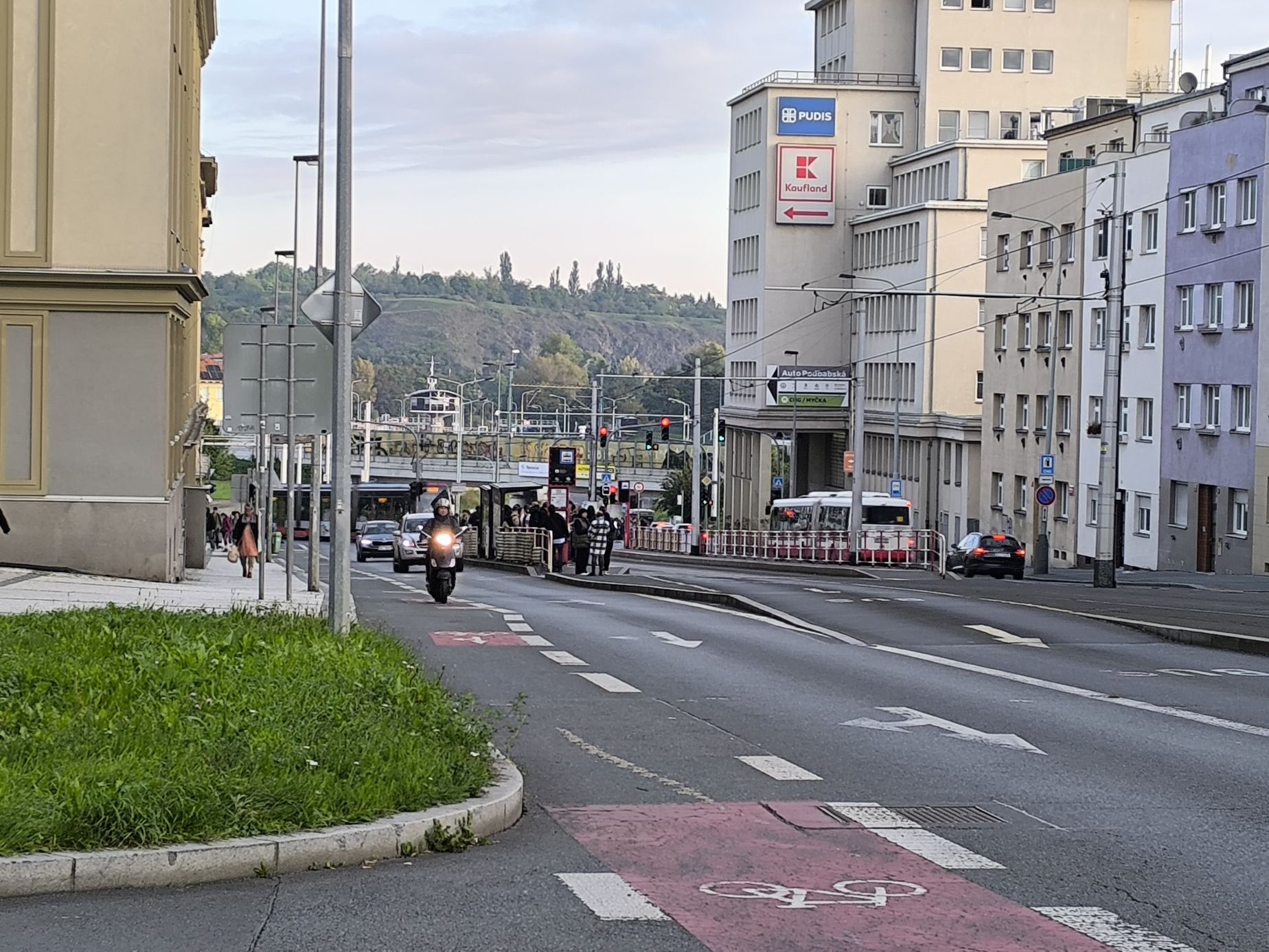 Cyklopruh a motorkáři