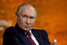 Putin zase blouzní se špinavou bombou a Ukrajinou. Není to náhoda, tvrdí analytici