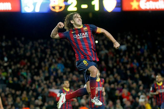 Carles Puyol slaví gól Barcelony