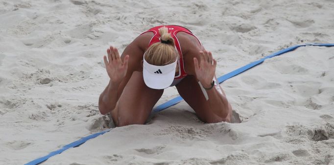 Beach volejbal v Praze 2014 (Kolocová a Sluková)