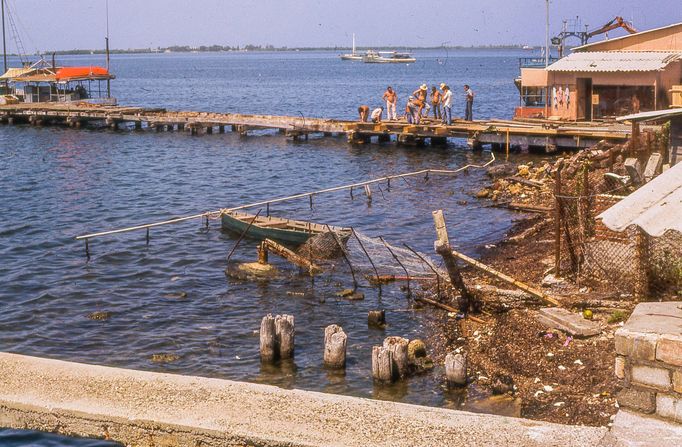 Fotografie Kuby, kterou pořídil Petr Levínský během pobytového zájezdu, jenž organizovala tehdejší Cestovní kancelář mládeže na jaře v roce 1989.