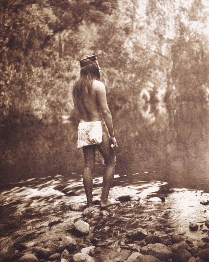 Podívejte se na unikátní magické kouzlo starých fotografií amerických indiánů jak je zachytil okolo roku 1900 fotograf Edward Sheriff Curtis.