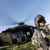 Nahlédněte mezi ostré hochy na základně U.S. Air Force v Kandaháru
