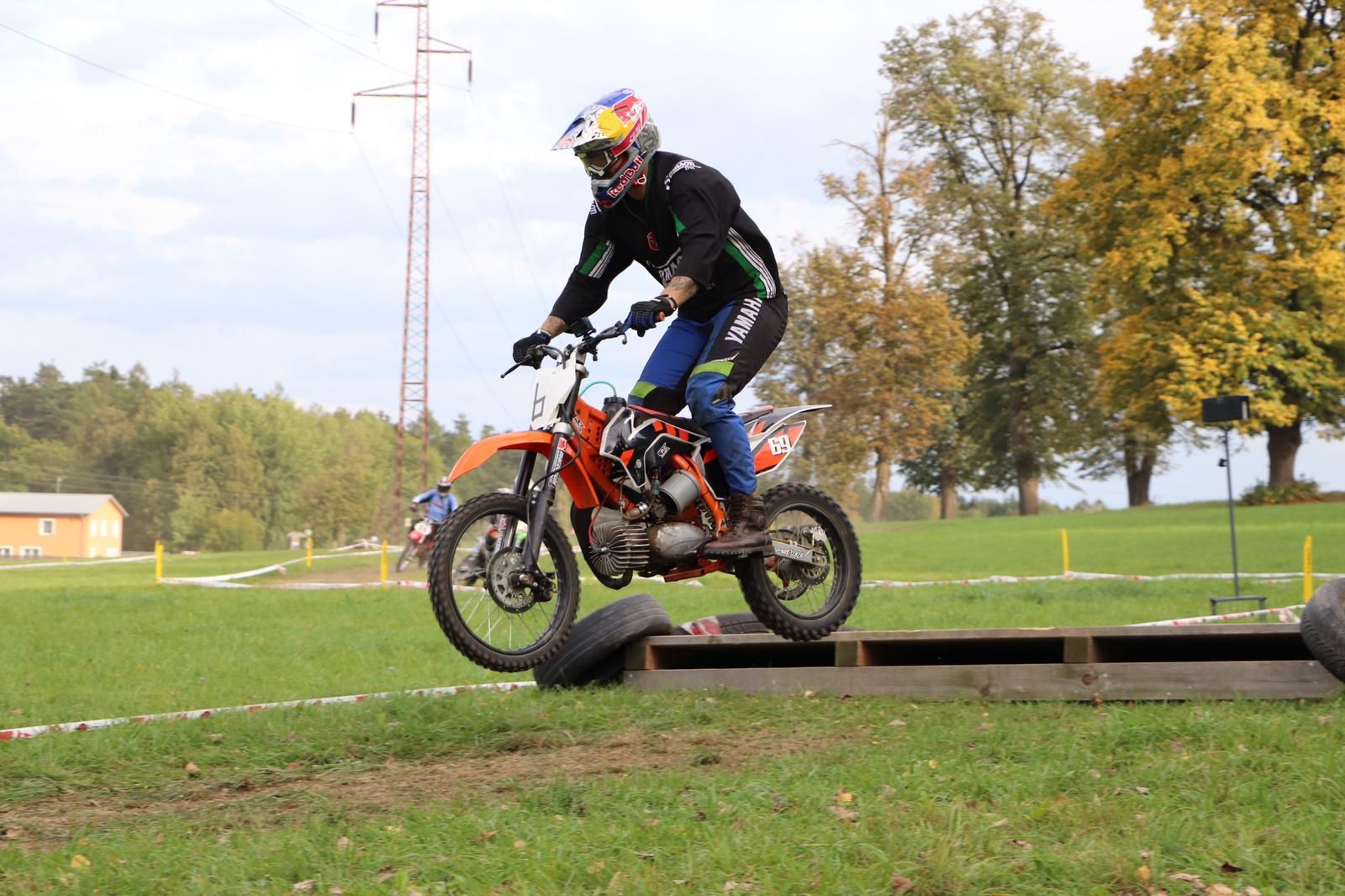 Martin Hanzal hokejista NHL a sběratel motorek