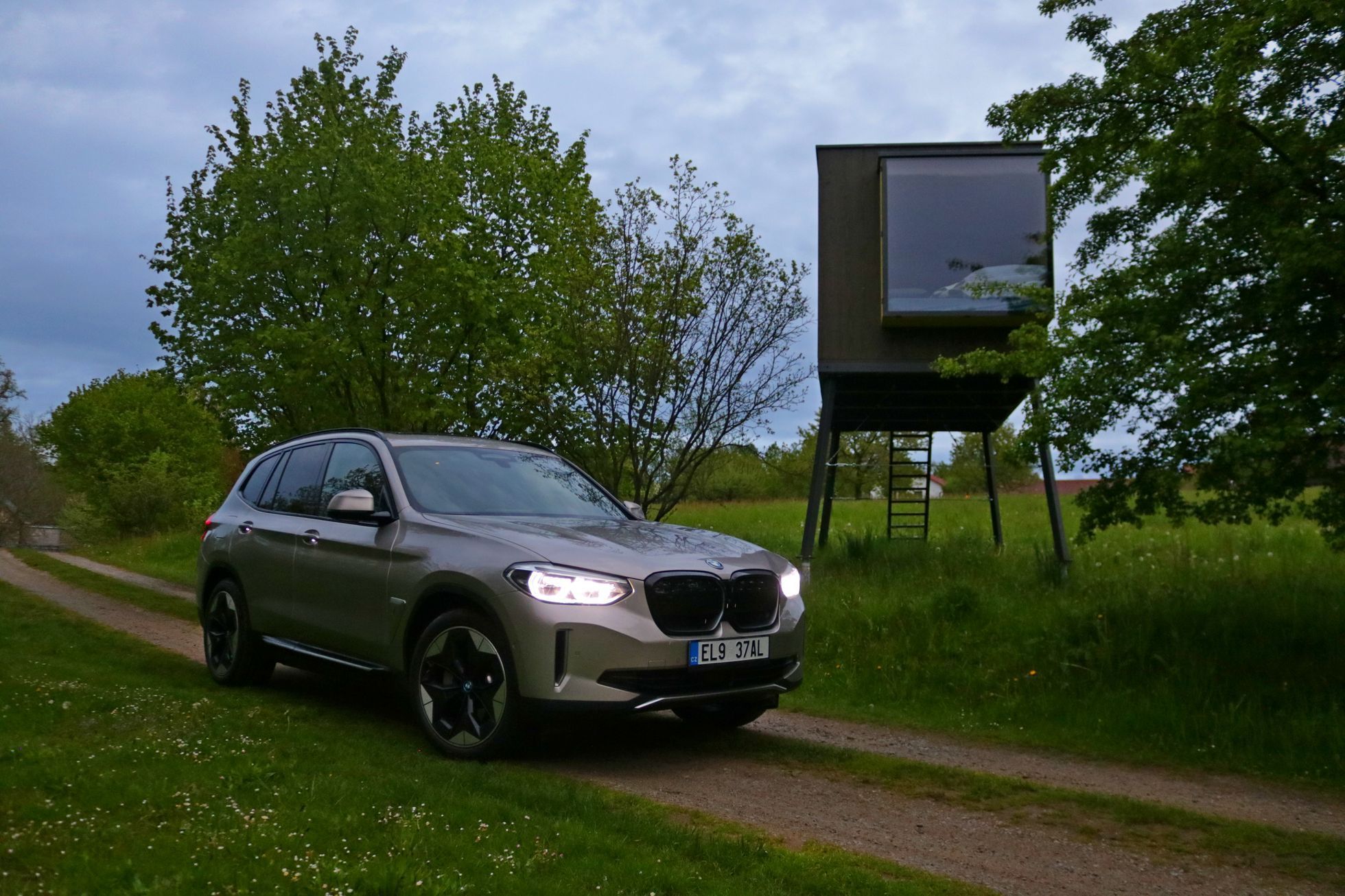 BMW iX3
