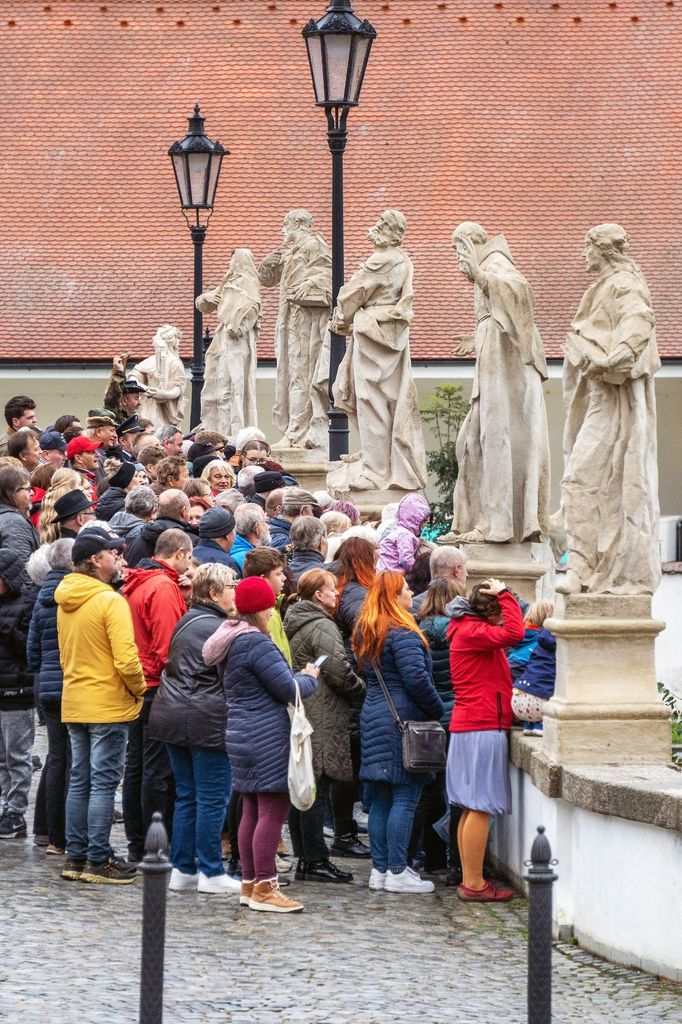 Roman Franc fotí skupinový portrét, Náměšť nad Oslavou, 5. října 2024