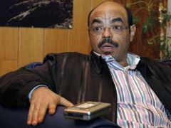Meles Zenawi, původně sliboval vzdát se moci, nyní opět kandiduje