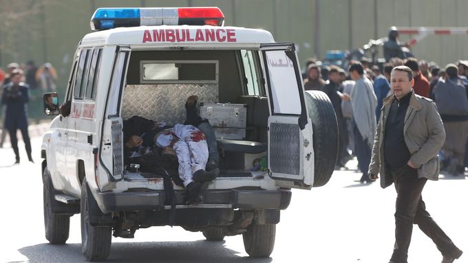 Sebevražedný útok v Kábulu.