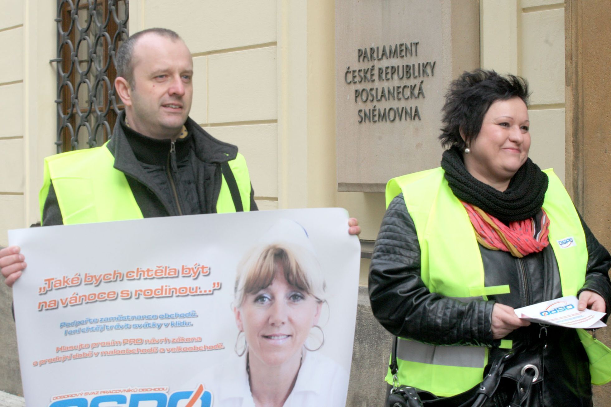 Demonstrace prodavaček za omezení prodejní doby o svátcích