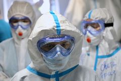 Ruská vakcína vznikla příliš rychle a může být nebezpečná, shodují se odborníci