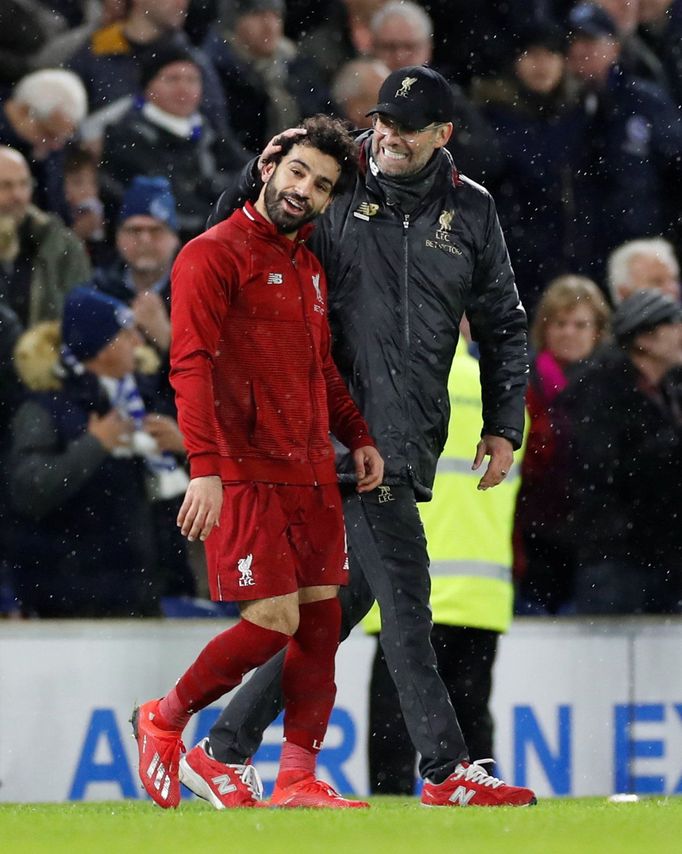 Premier League 2018/19, Brighton - Liverpool: Jürgen Klopp a Mohamed Salah oslavují výhru Liverpoolu.