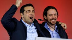 Kamarádi. Nový řecký premiér Alexis Tsipras a vůdce Podemos Pablo Iglesias.