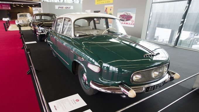 Krásná trojoká Tatra 603. Hvězd, které se zrodily v kopřivnické továrně, je tu mnohem víc.