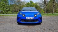 Nabízet se budou dvě verze, obě mají olejem chlazený elektromotor pohánějící přední kola. Slabší nabídne 130 a silnější 160 kW. U silnější verze je také vyšší točivý moment 300 Nm proti standardním 280 Nm.